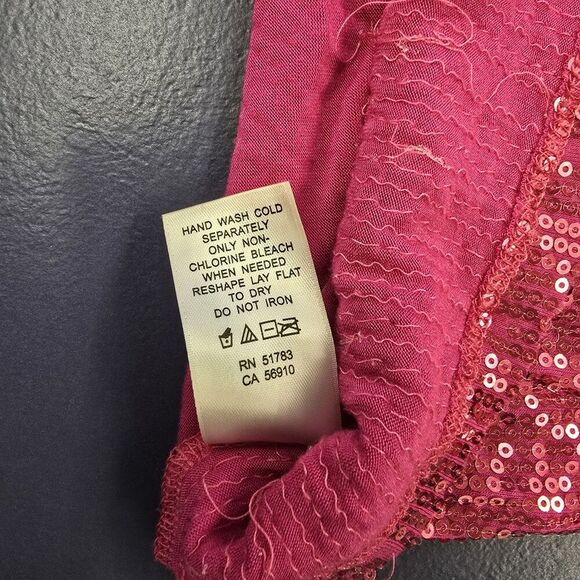 Studio Y Women’s Y2k Tank Top SZ Small Fuchsia Sequence (A30) - Picture 5 of 5